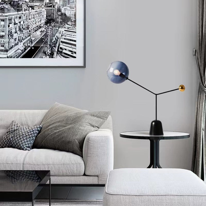 Künstlerische Tischlampe