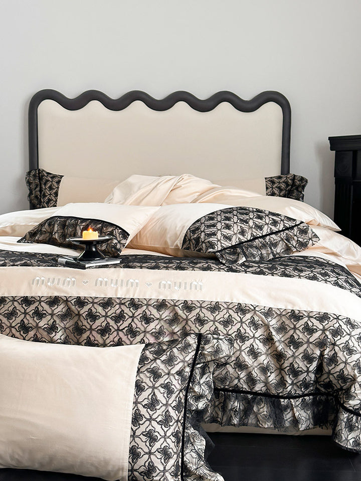 Luxuriöses Wendbares Baumwollsatin-Bettwäscheset mit Jacquard-Bordüre und Volant