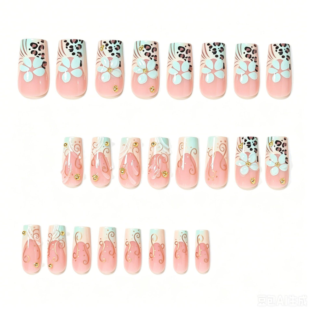 Dekoratives Langes Press-On Nageldesign Karnz