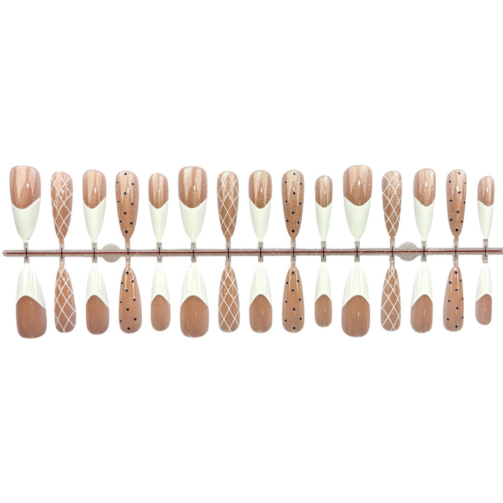 Künstlerische Press-On Nail-Kollektion 1790745679