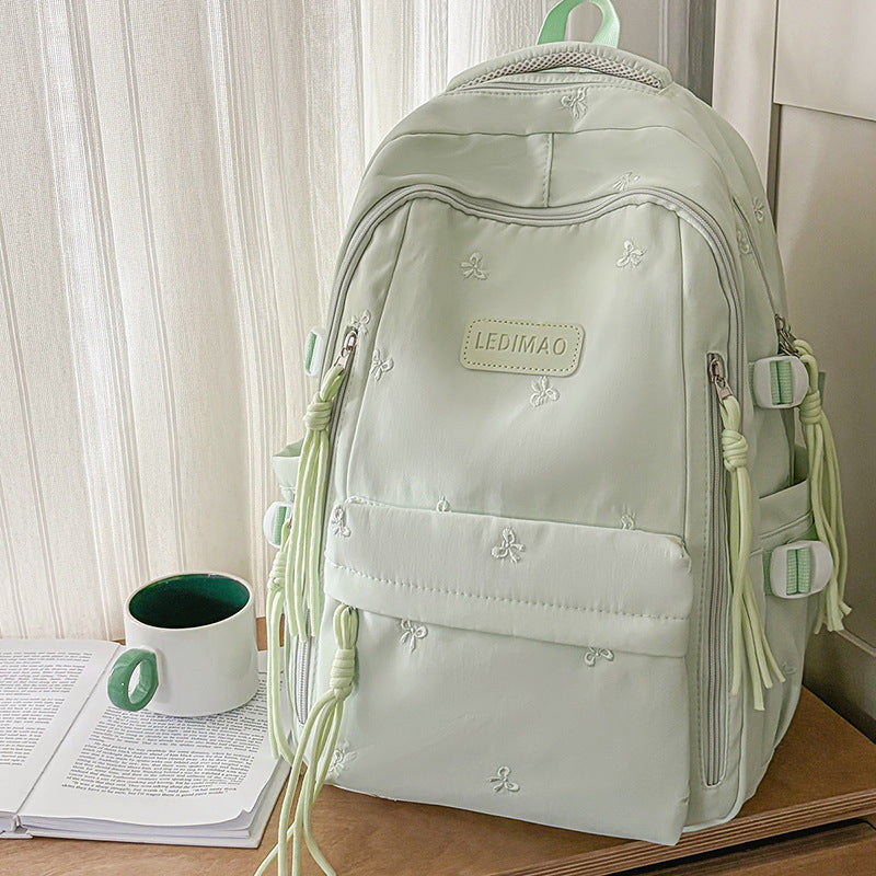 Stylischer Mehrfach-Taschen-Rucksack mit Anhänger Karnz