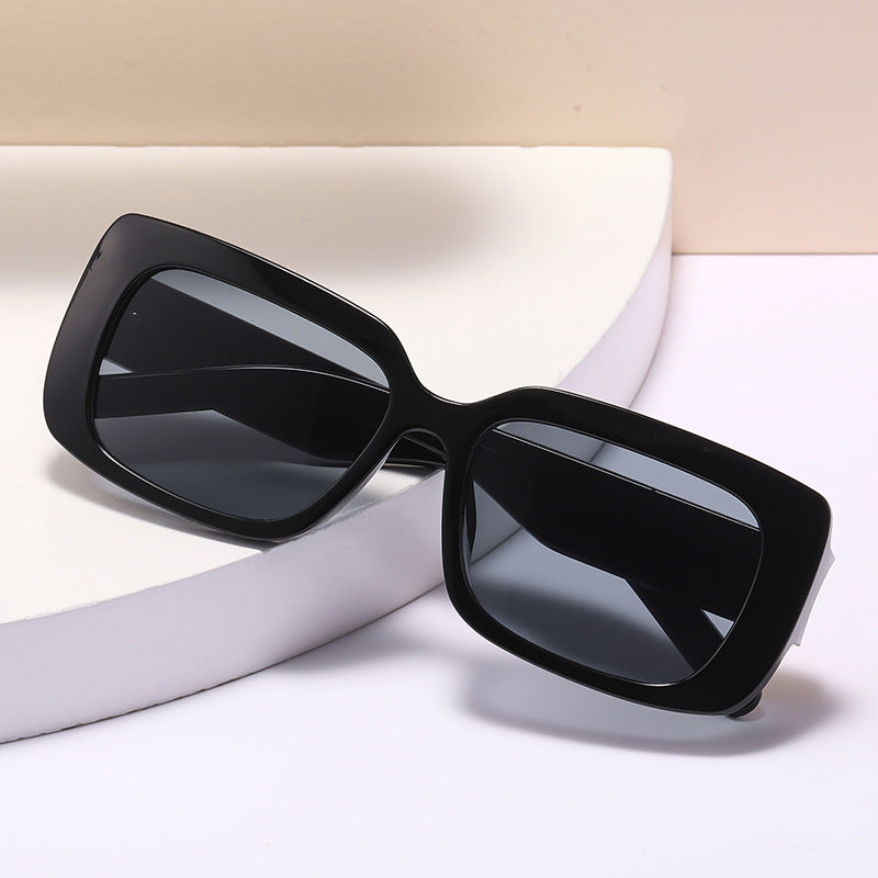 Damen Oversized Sonnenbrille mit luxuriösem transparenten Rahmen Karnz