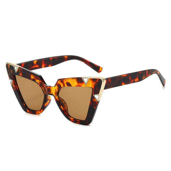 Statement Cat-Eye Sonnenbrillen mit dekorativen Akzenten Karnz