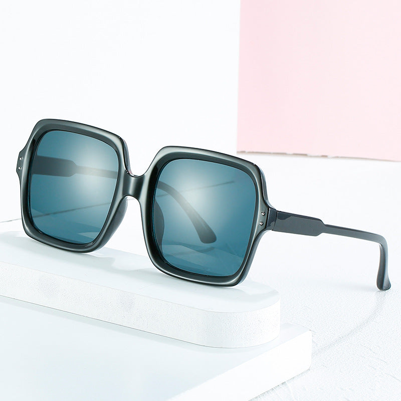Damen quadratische modische Sonnenbrille mit polarisierten Gläsern Karnz