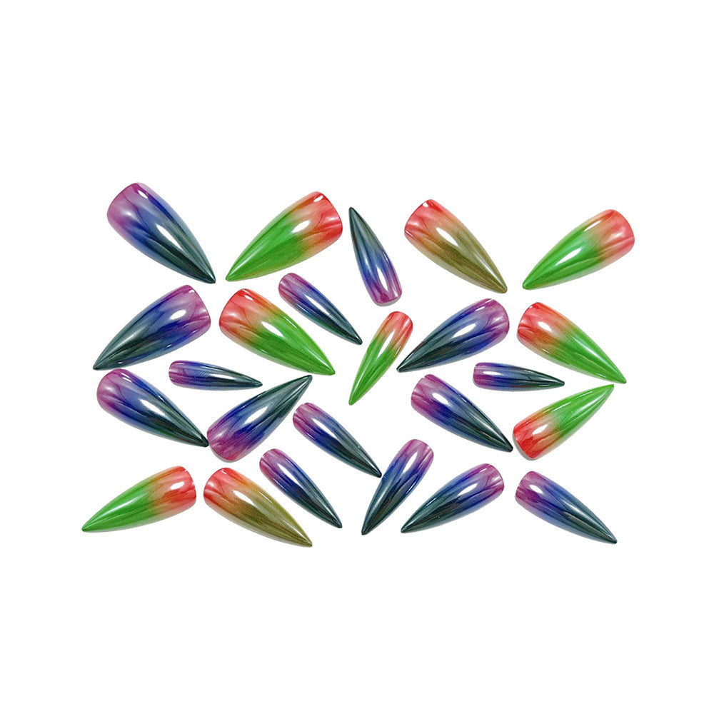Hochglänzende Kunstnägel im trendigen Multicolor-Design Karnz