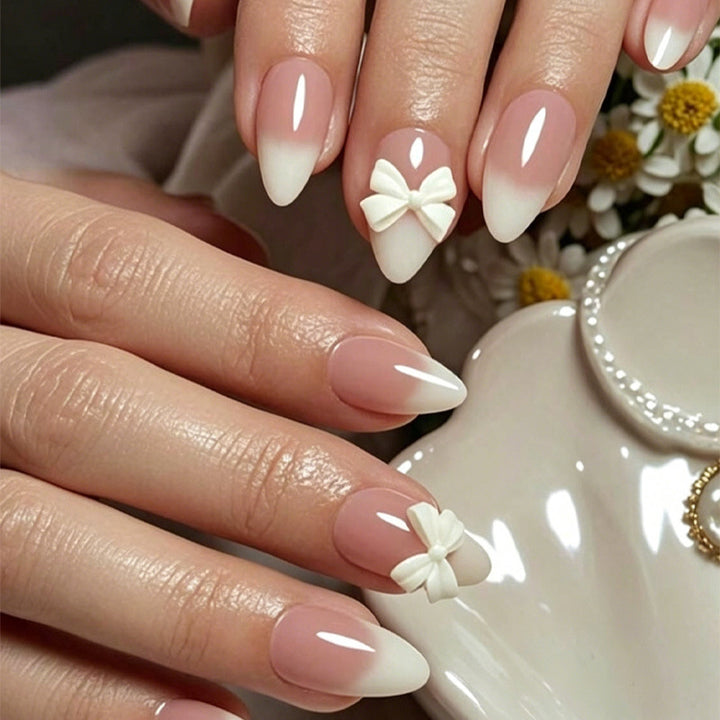 Elegante mit Schleifen geschmückte Press-On Nagelspitzen Karnz