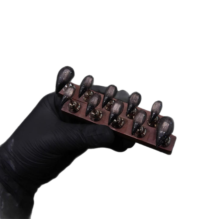 Dekorative Stiletto-Nagelspitzen