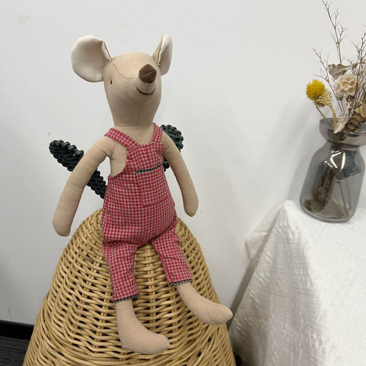 Weicher Artisan Mouse Komfortpuppe mit gepunktetem Baumwoll-Overall und Leinenkragen