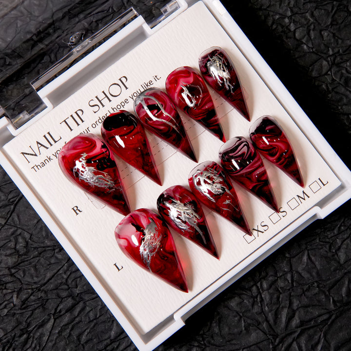 Stiletto Press-On Nail Set mit künstlerischem Wirbel-Design