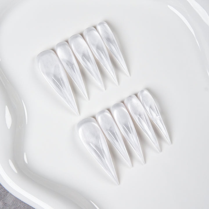 Schwarze Stiletto-Nagelspitzen-Set