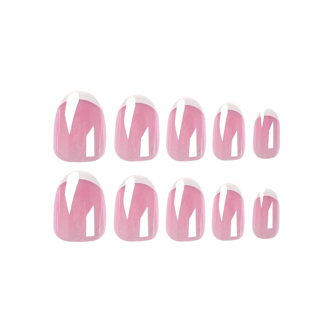 Exklusive Nagelkunst mit elegantem French-Tip Karnz