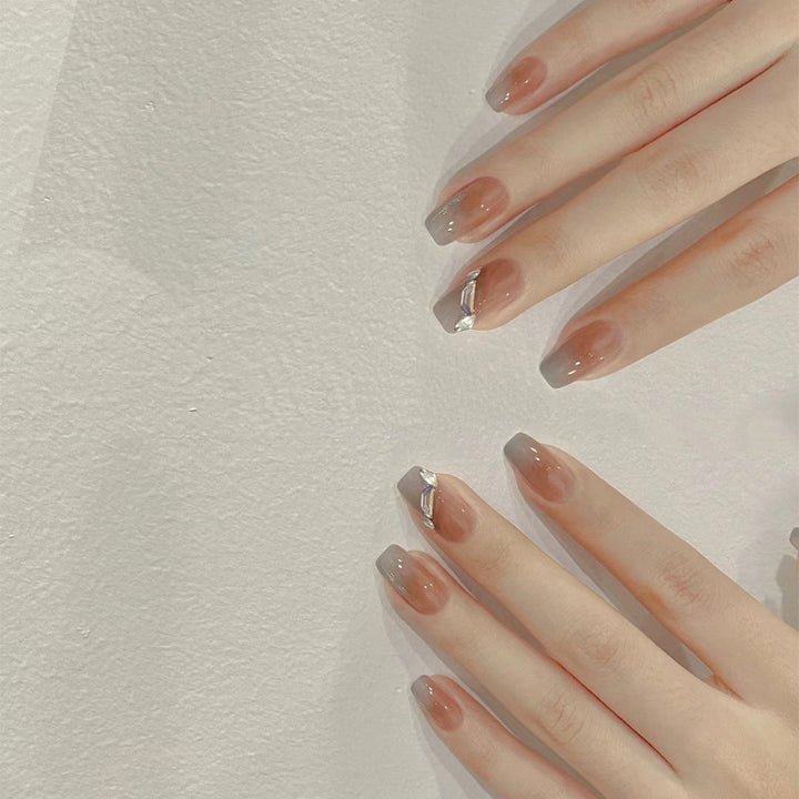 Dekoratives Press-On Nagelkunst-Set Karnz