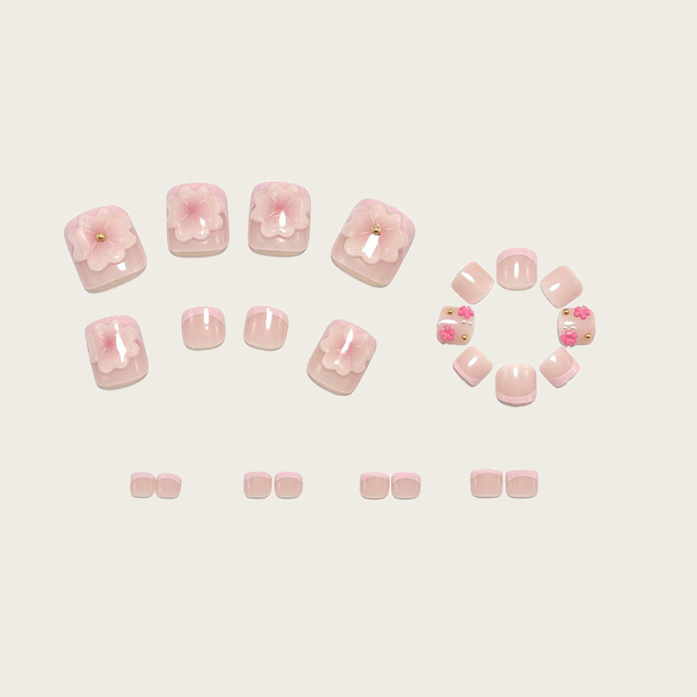 Fußnagelkunst mit Floralen Akzenten Karnz