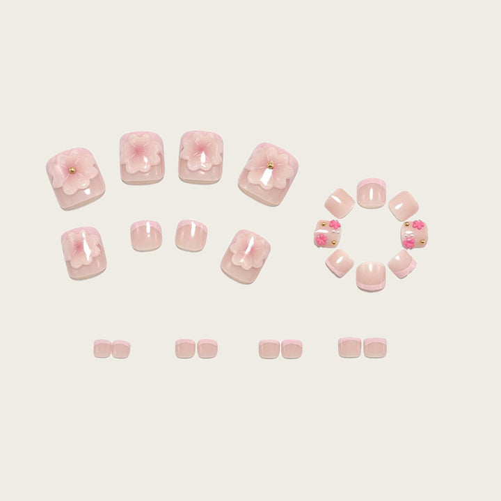 Fußnagelkunst mit Floralen Akzenten Karnz
