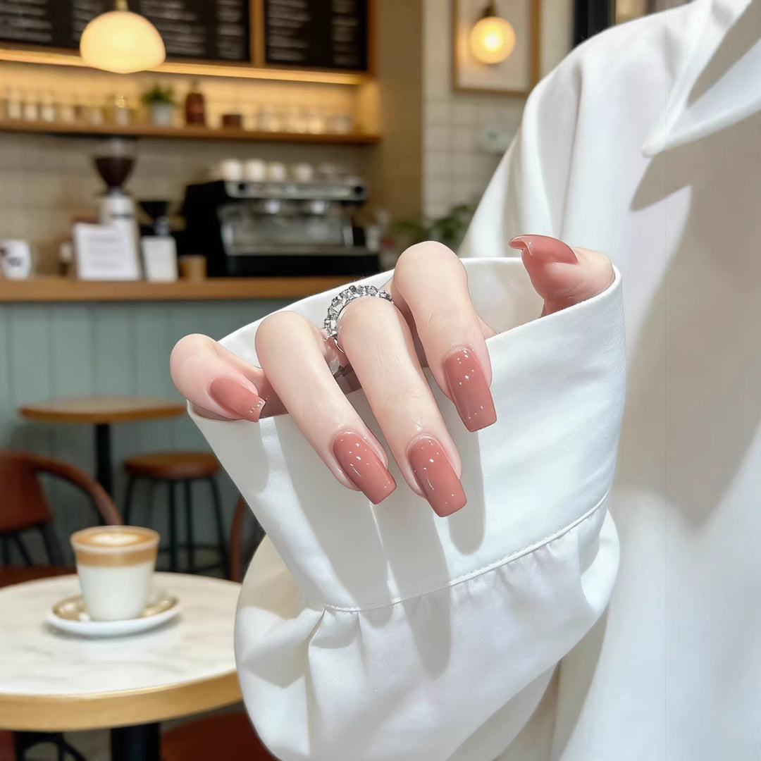 Stylische Gel-Nagelverlängerungen