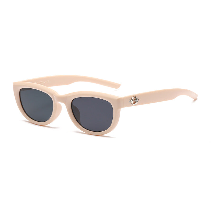 Damen elegante Kunststoffsonnenbrille im zeitgenössischen Design Karnz