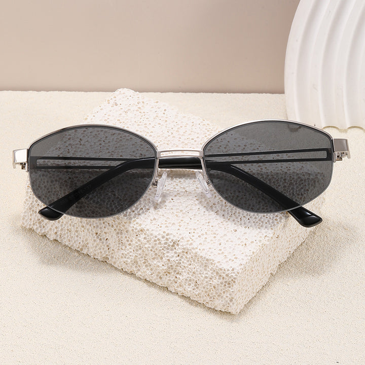 Modische Brille mit Eleganter, Ovale Form Karnz