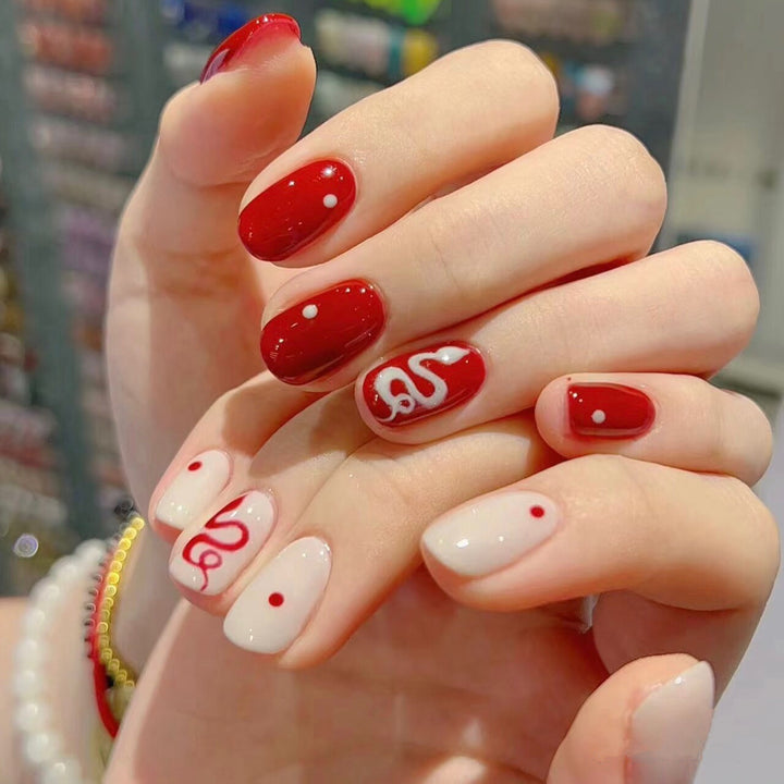 Einzigartiges dekoratives Press-On-Nagelkunst-Set