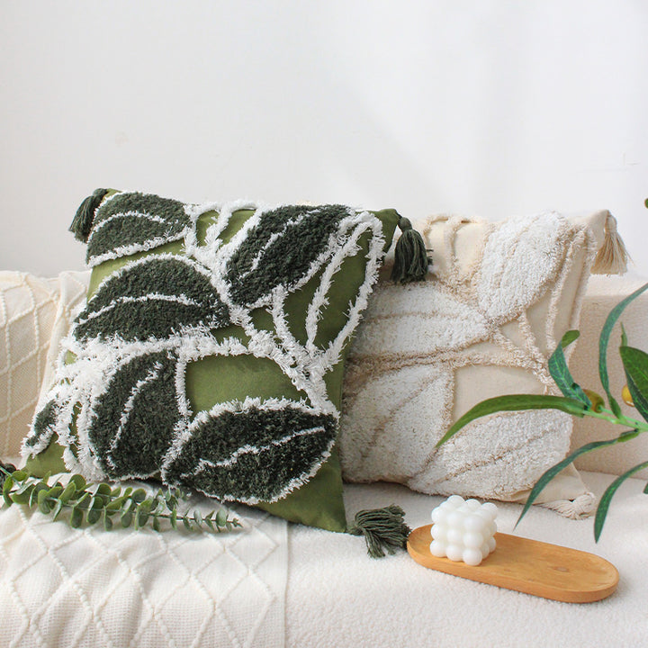 Quadratischer Kissenbezug mit reliefiertem Blatt‑Tufting und Chenille‑Applikation Karnz