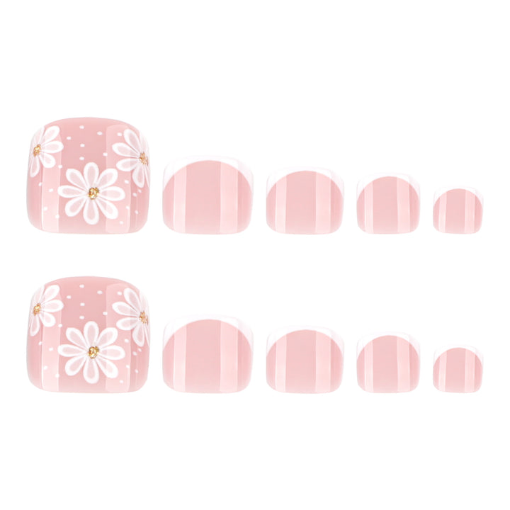 Kunstvolle Fußnagelkunst mit eleganten Gänseblümchen-Motiven Karnz