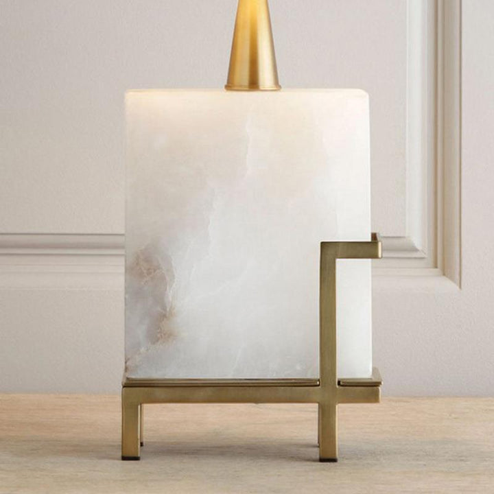 Luxuriöse Alabaster Tischlampe mit Messingbasis