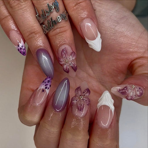 Blumen-Themen Press-On Nagelkunst Set Karnz
