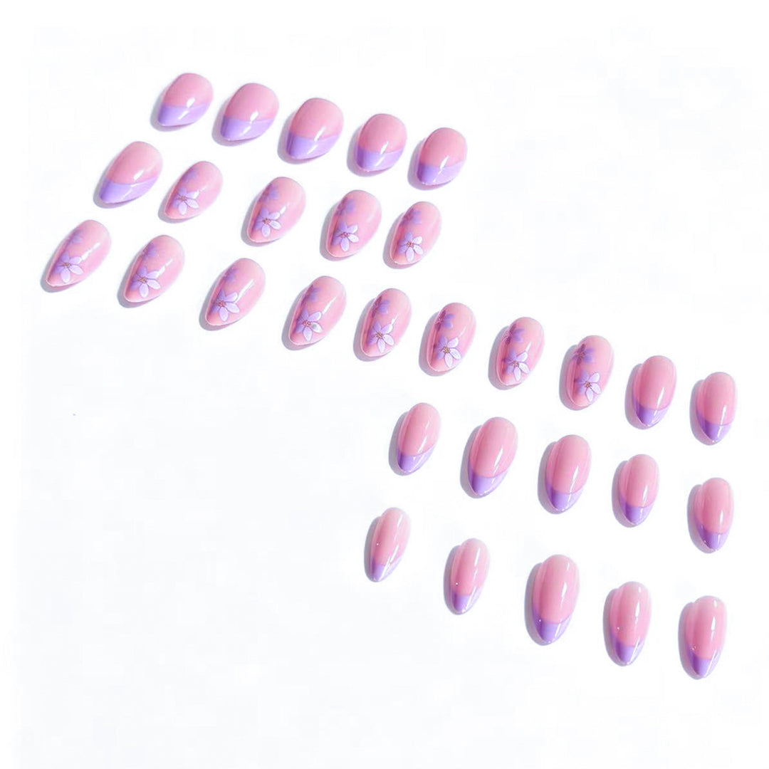 Künstlerische floral verzierte Press-On Nail Tips Karnz