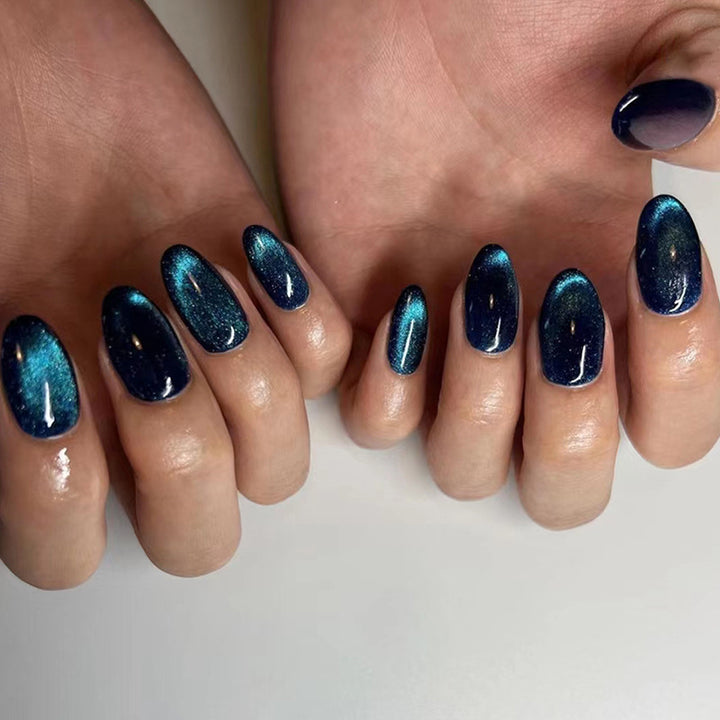 Glitzernde Gel-Nagelkunst-Erweiterungen Karnz