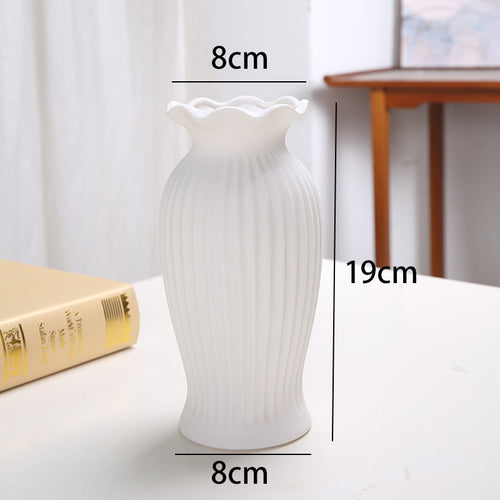 Elegante gewölbte Keramikvase