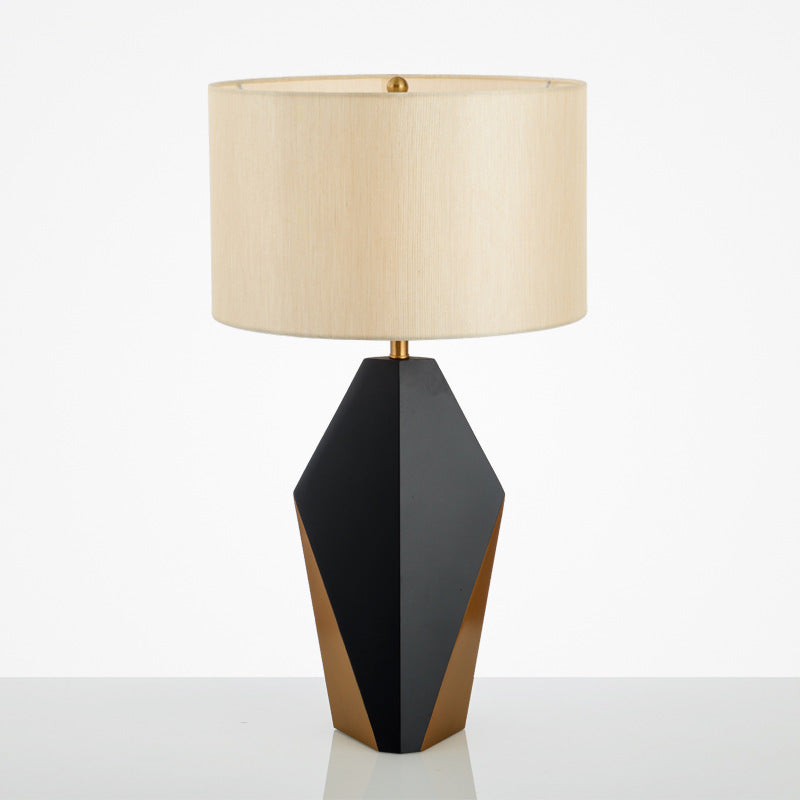 Geometrisches Design Tischlampe