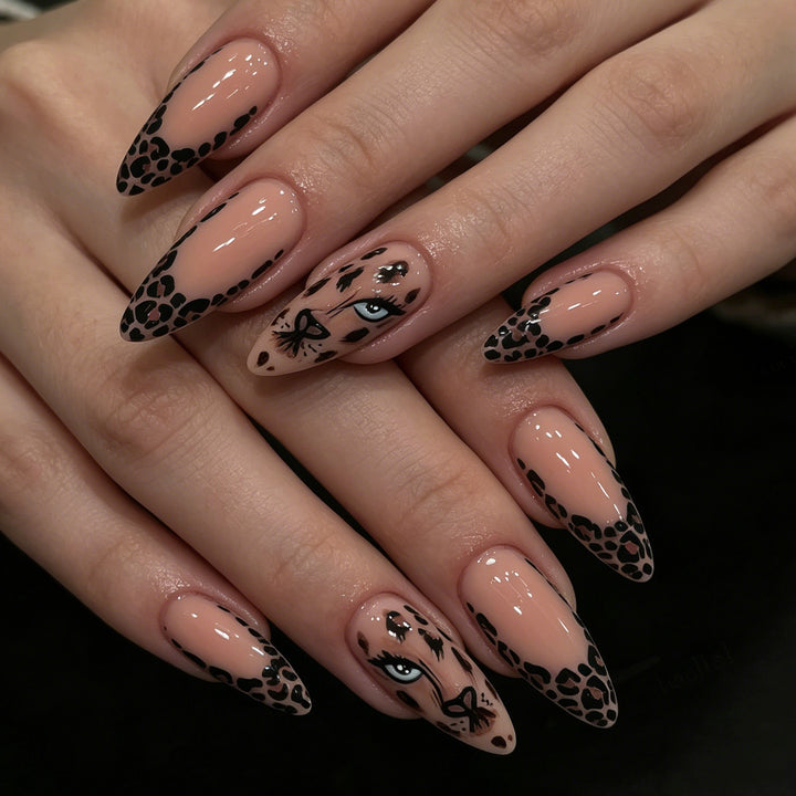 Künstlerische Stiletto Nagelkunst Tipps Karnz