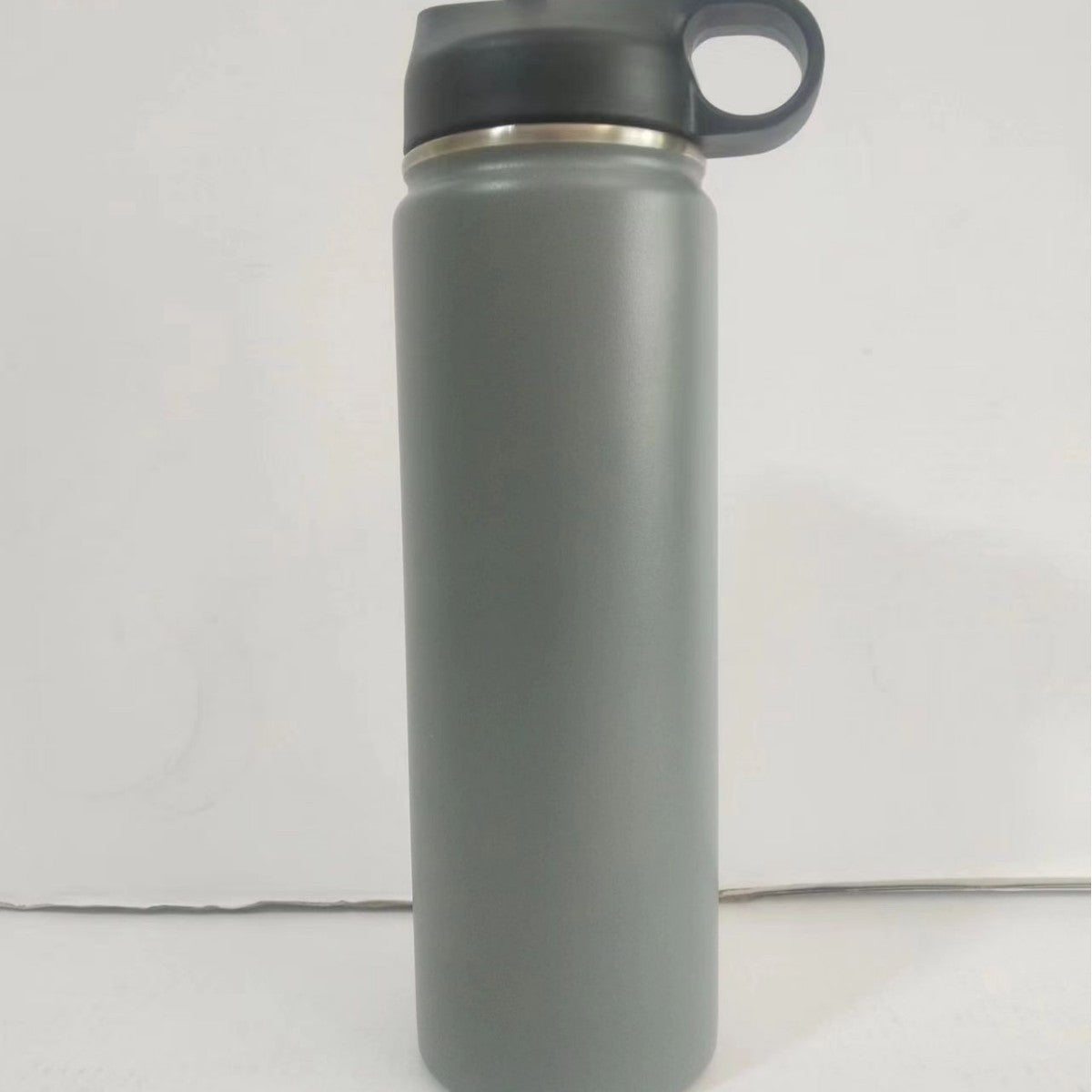 Damen isolierte Sporttrinkflasche Karnz