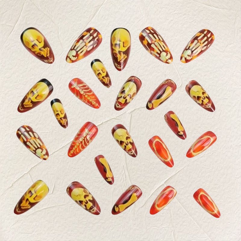 Kreatives Nageldesign Karnz