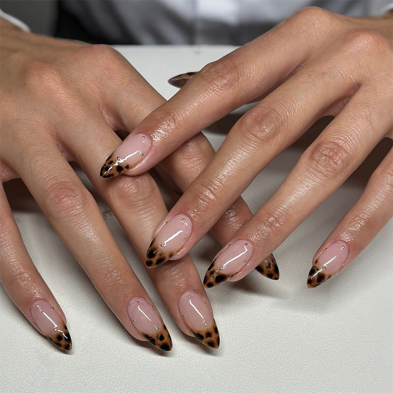 Stylische Faux-Leopard-Press-on-Nägel Karnz