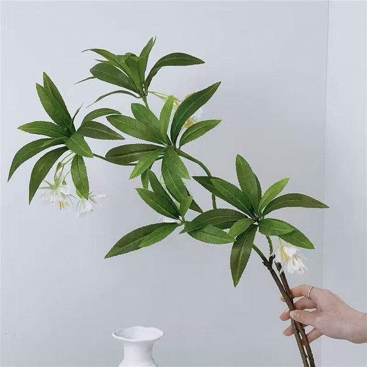 Lebensechte florale Zweig-Arrangement