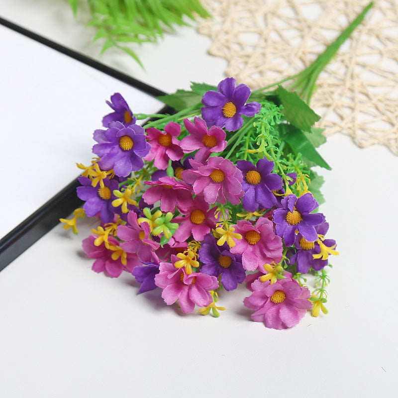 Lebensechter Stoff Blumenstrauß