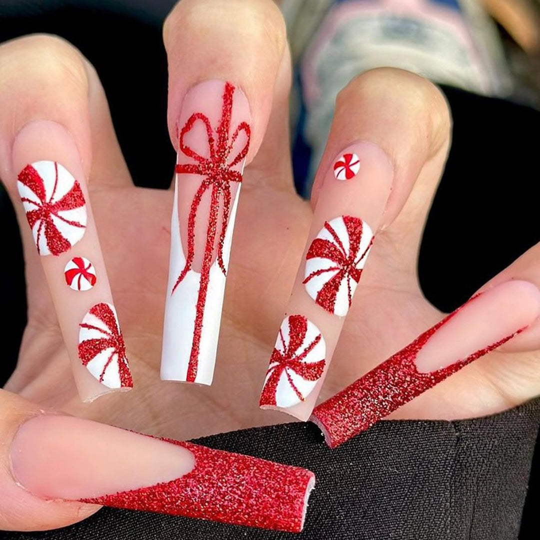 Dekoratives Press-On-Nagelkunst-Set mit elegantem Blumen- und Glitzermuster Karnz