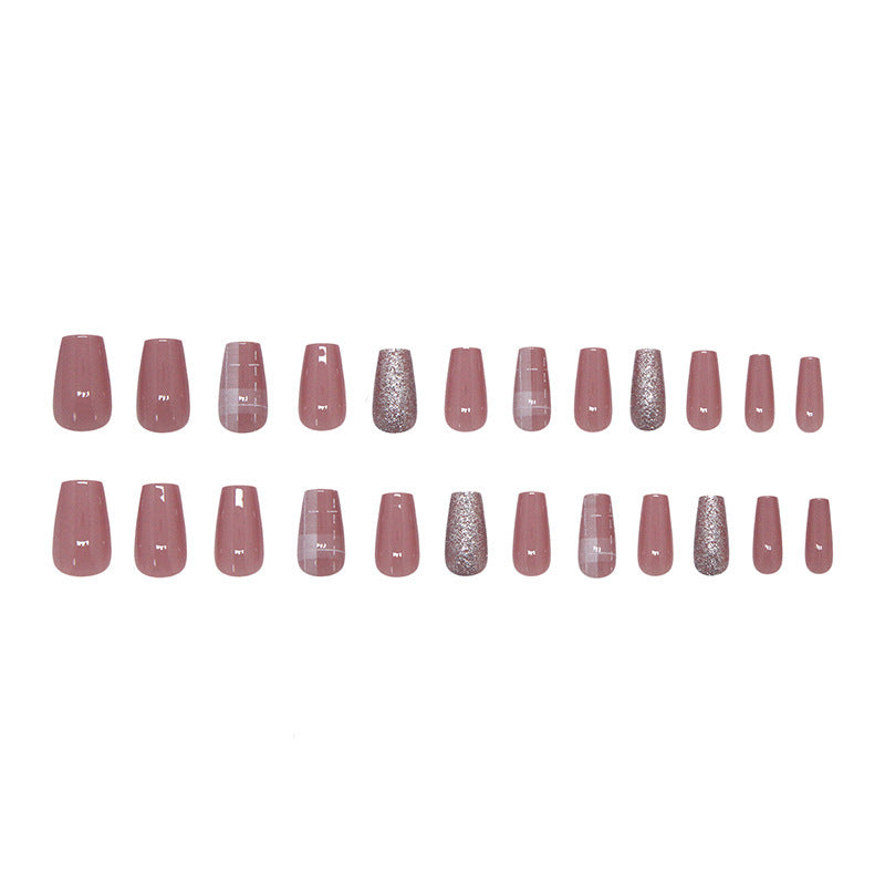 Elegantes Press-On-Nageldesign Karnz