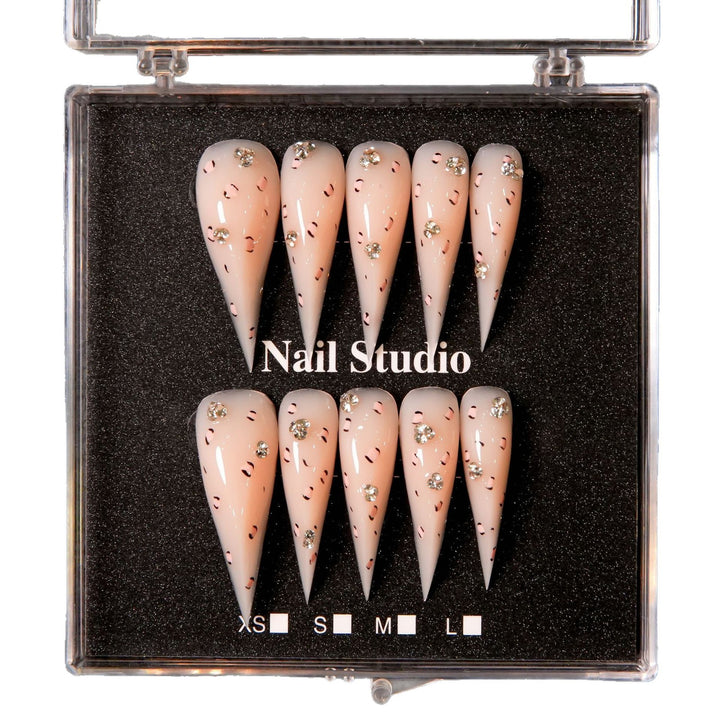 Stiletto Press-On Nail Set mit Kristallverzierungen