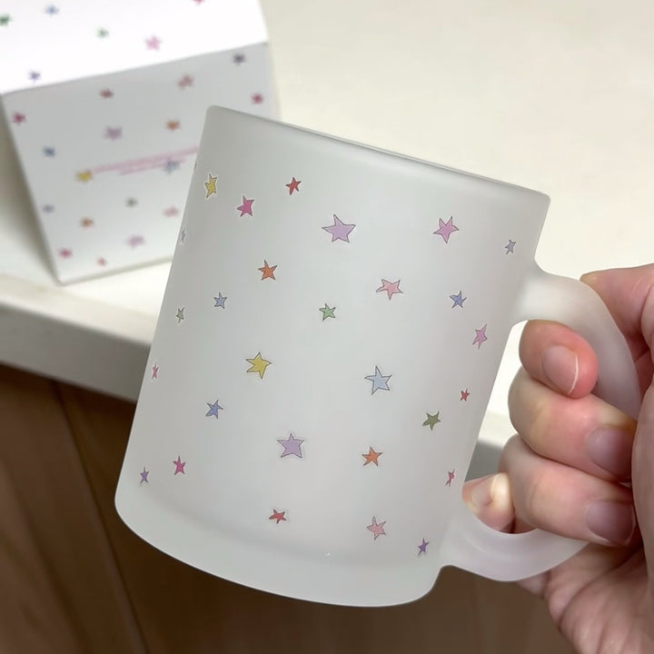 Keramiktasse mit Verspieltem Sternenmotiv Karnz