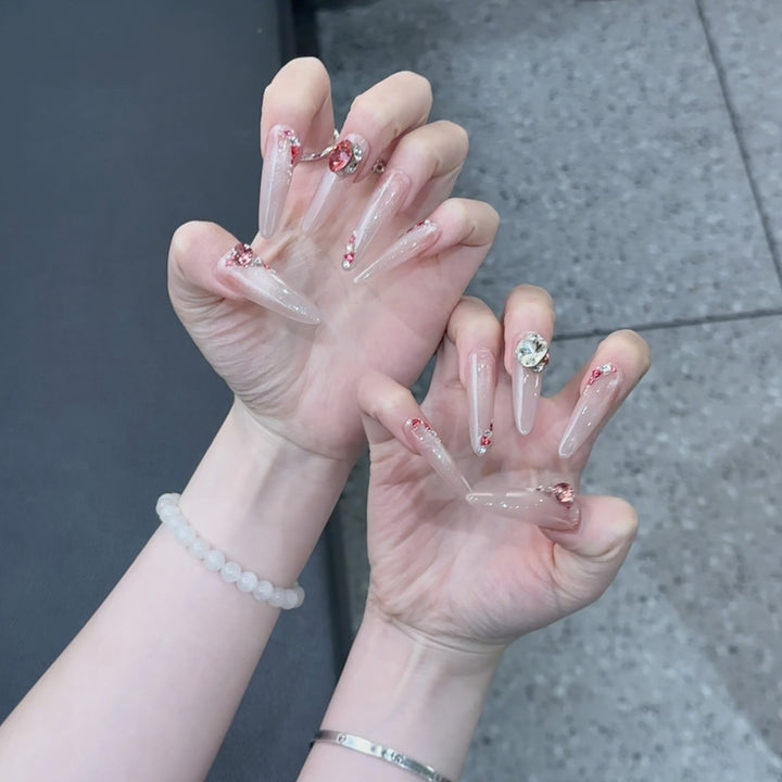 Glamouröses Stiletto Nagelkunstset Karnz