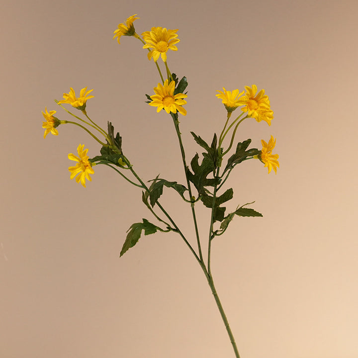 Künstlicher Blumenstrauß mit detailreicher Blütenpracht Karnz