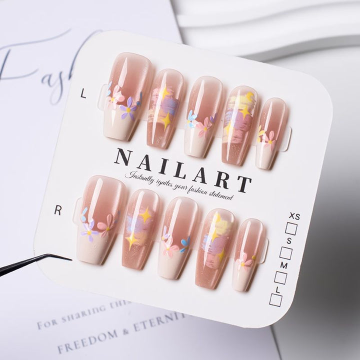 Süßes Künstlerisches Press-On Nagelset Karnz