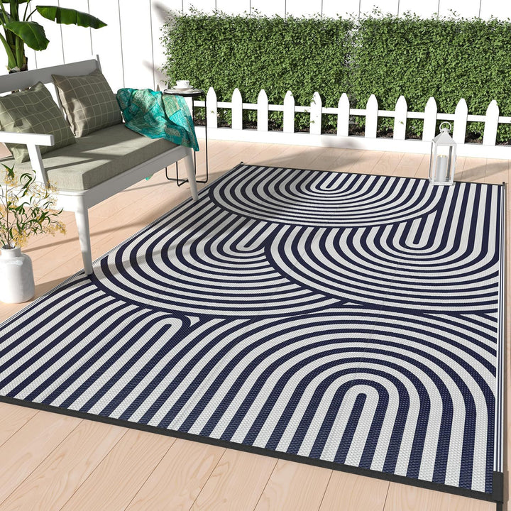 Geometrischer Outdoor-Teppich