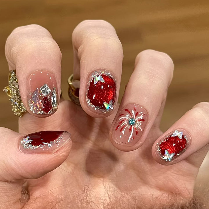 Glamouröse Kunstnagelspitzen mit 3D-Blüten- und Kristallverzierungen Karnz