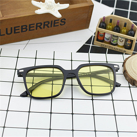 Damen moderne quadratische Sonnenbrille mit minimalistischer Rahmenstruktur Karnz