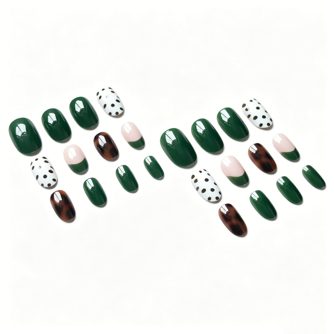 Künstlerisches Nail Art Set mit gemischten Designs