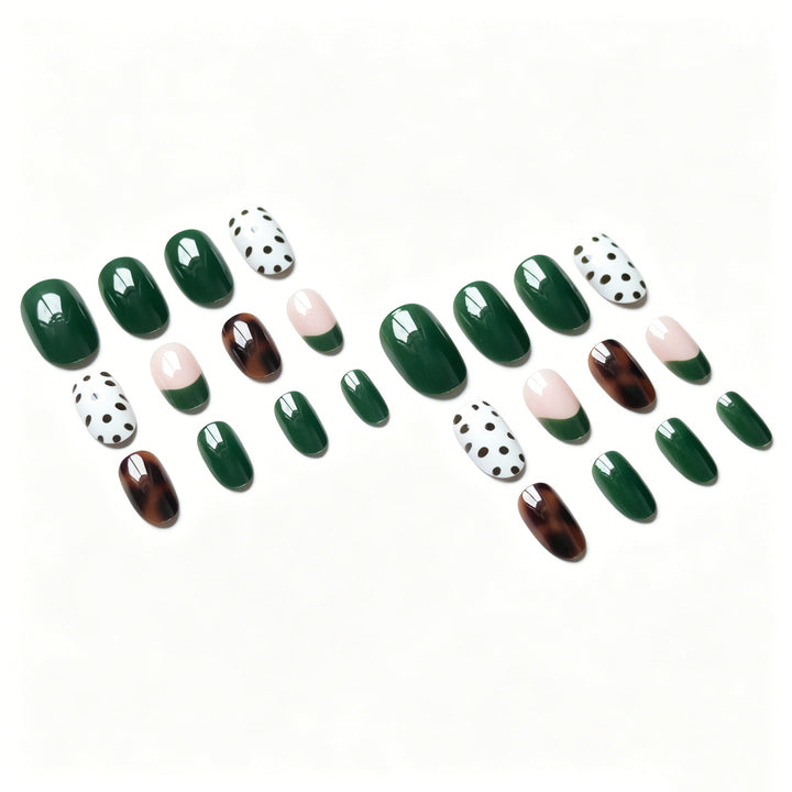 Künstlerisches Nail Art Set mit gemischten Designs