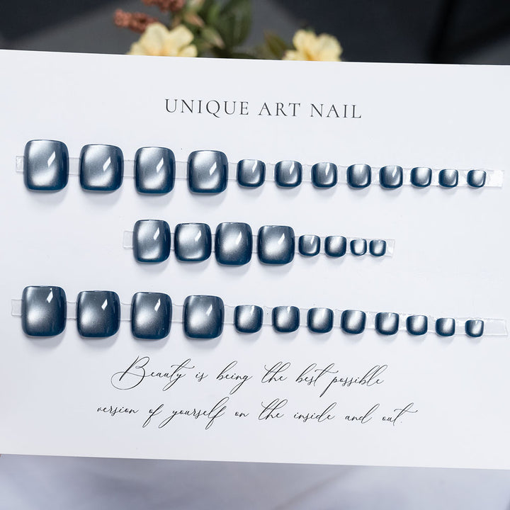 Elegante Metallische Nagelkunst