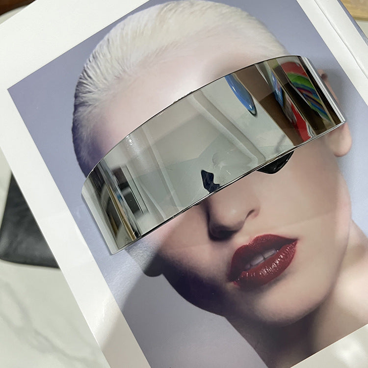 Damen futuristische visierähnliche Sonnenbrille Karnz
